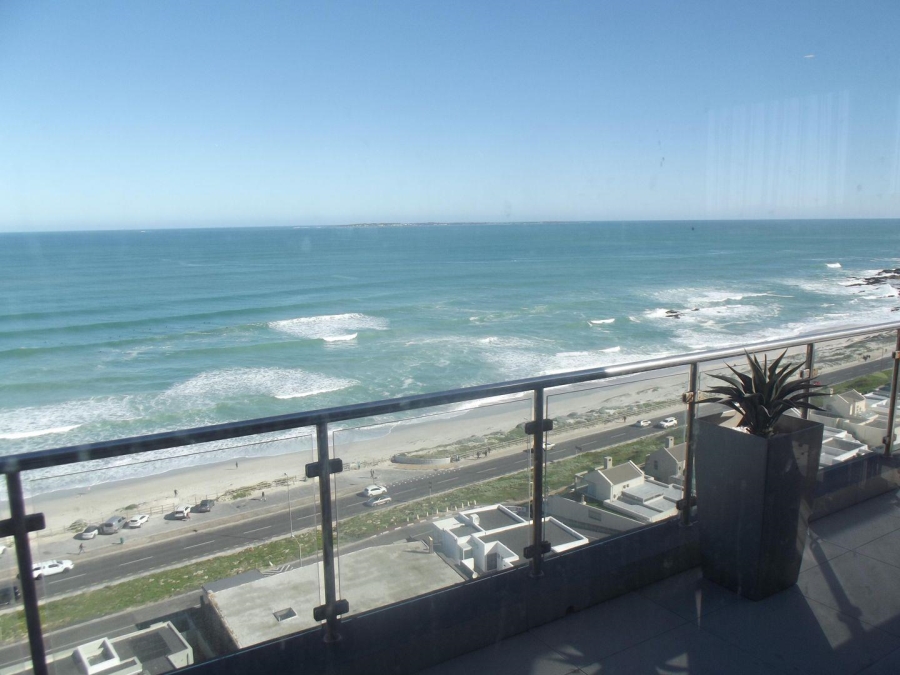 4 Bedroom Property for Sale in Bloubergrant Western Cape